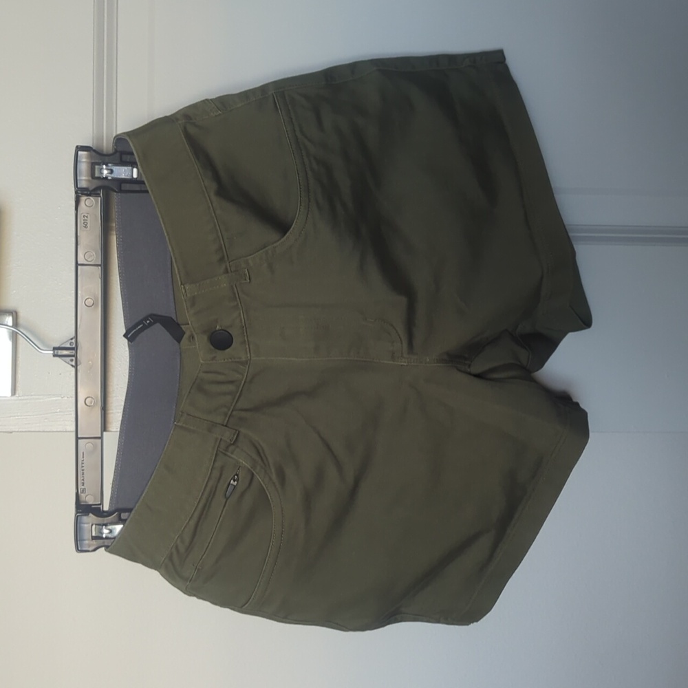 Women's Backcountry Summerlin Shorts - Green Size 4